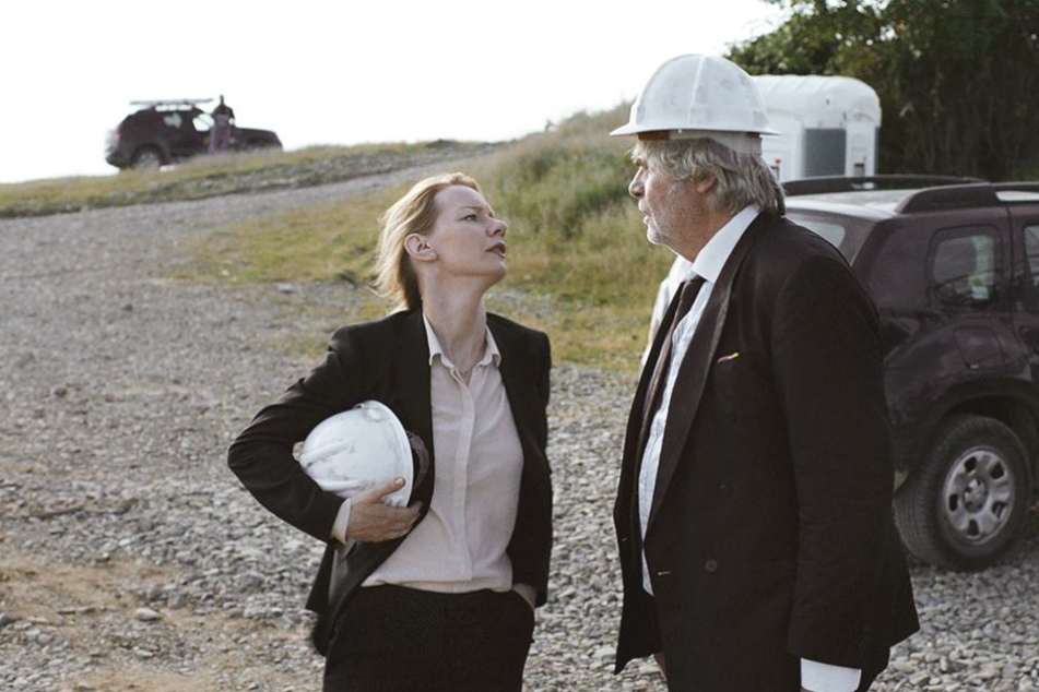 Sandra Hüller als Ines und Peter Simonischek als Winfried in einer Szene des Films "ToniErdmann".