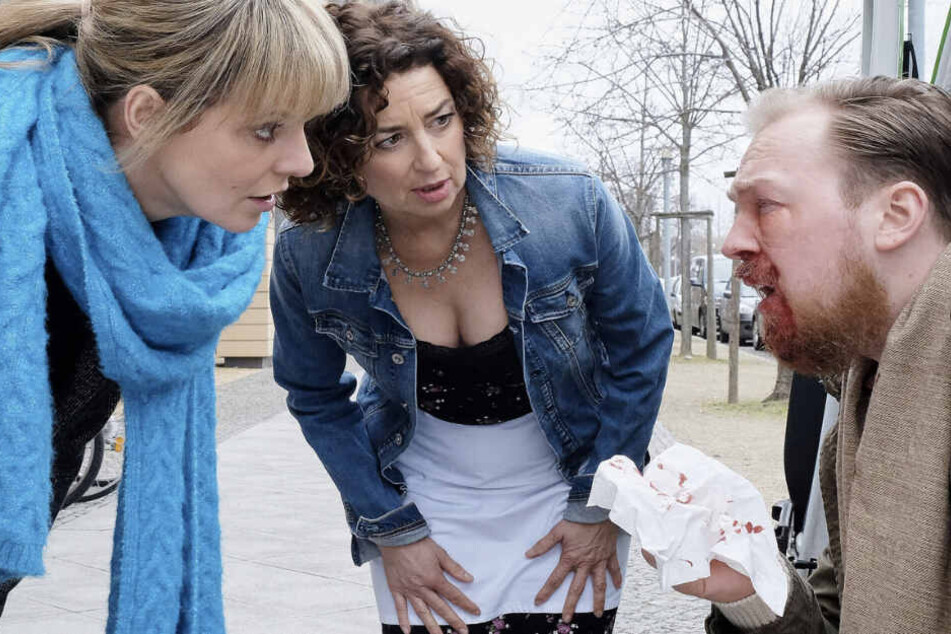 Nicht nur Dr. Peters macht der blutige Schnupfen von Robert Hubmann Sorge.