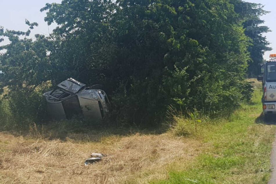 Ein Abschlepper am Unfallort.
