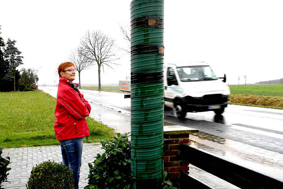 Ein Paar aus Niedersachsen will mit der Blitzer-Attrappe gegen Raser vorgehen.