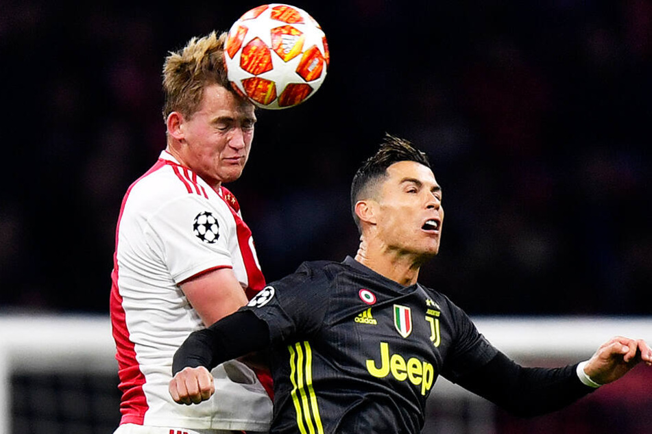 Kreuzten die Klingen bereits im Champions-League-Viertelfinale miteinander: Matthijs de Ligt (l.) und Cristiano Ronaldo.