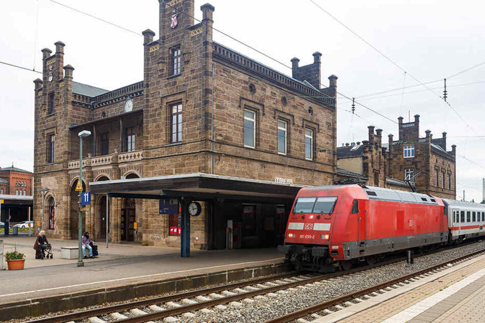 Die Familie konnte den Jungen am Bahnhof Minden wieder in den Arm schließen.