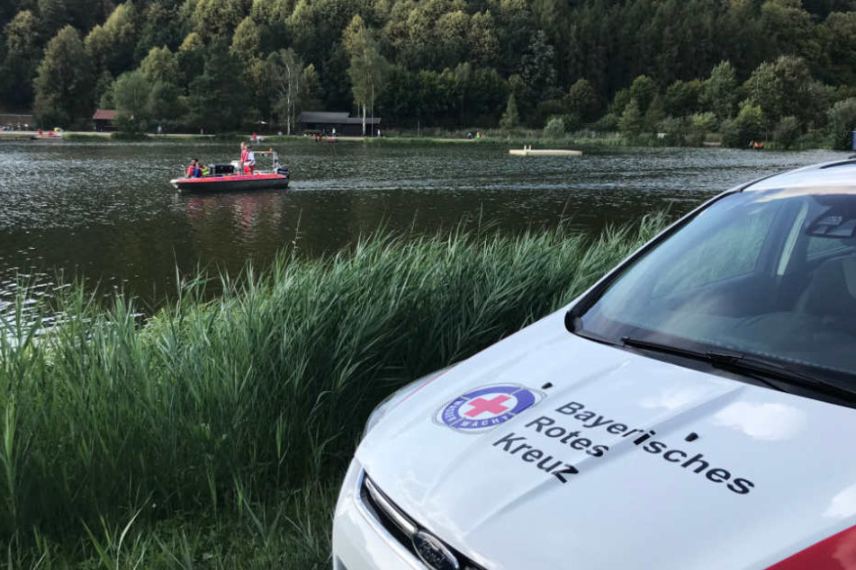 Die Wasserwacht konnte nur noch die Leiche der 22-Jährigen aus dem See bergen.