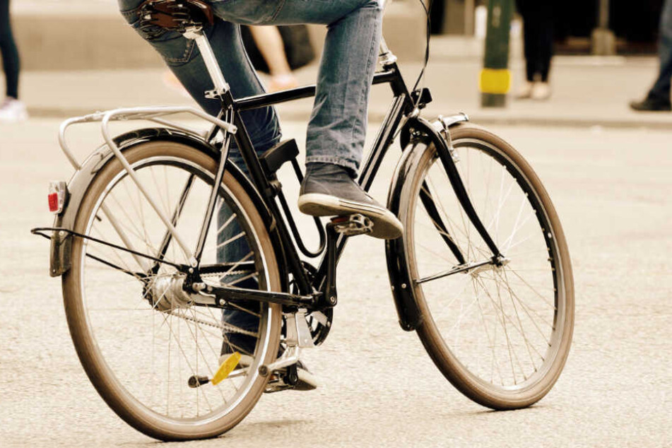 Die Polizei sucht jetzt nach weiteren Zeugen, die etwas gesehen haben könnten (Symbolbild).