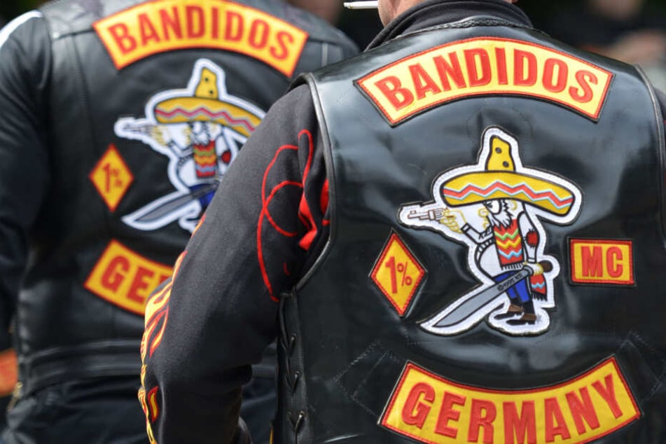 Der Täter soll Mitglieder der Rockergruppe Bandidos sein.