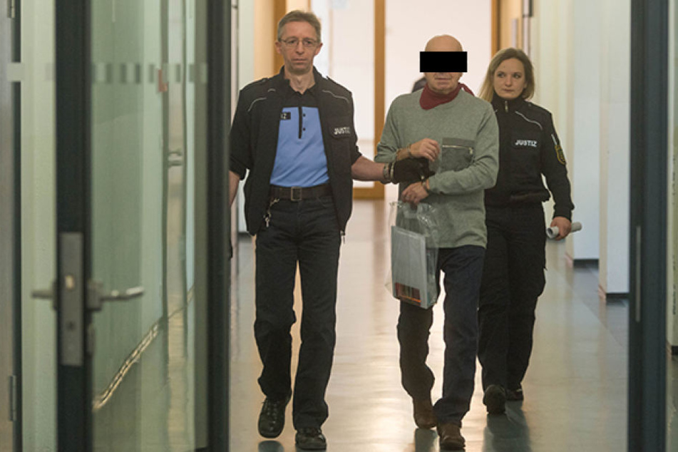 Heinrich S. (70) muss mal wieder in Haft.