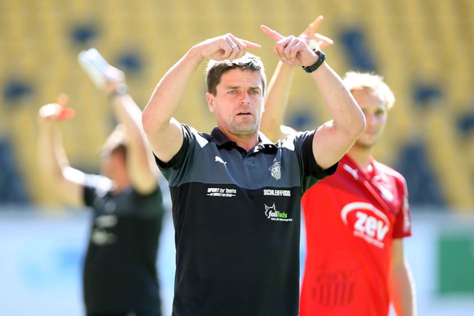 Kann Trainer Torsten Ziegner seine Zwickauer heute zum Auswärtssieg
dirigieren?