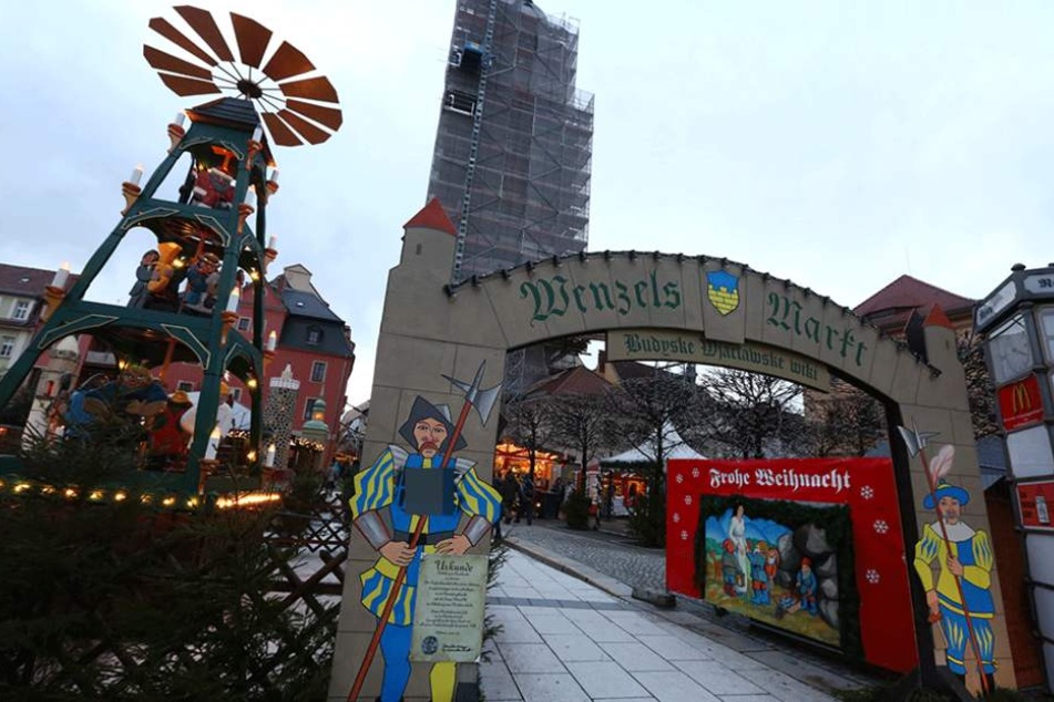 Auf dem Bautzner Weihnachtsmarkt gerieten Deutsche und Flüchtlinge wegen zu lauter Musik aneinander.