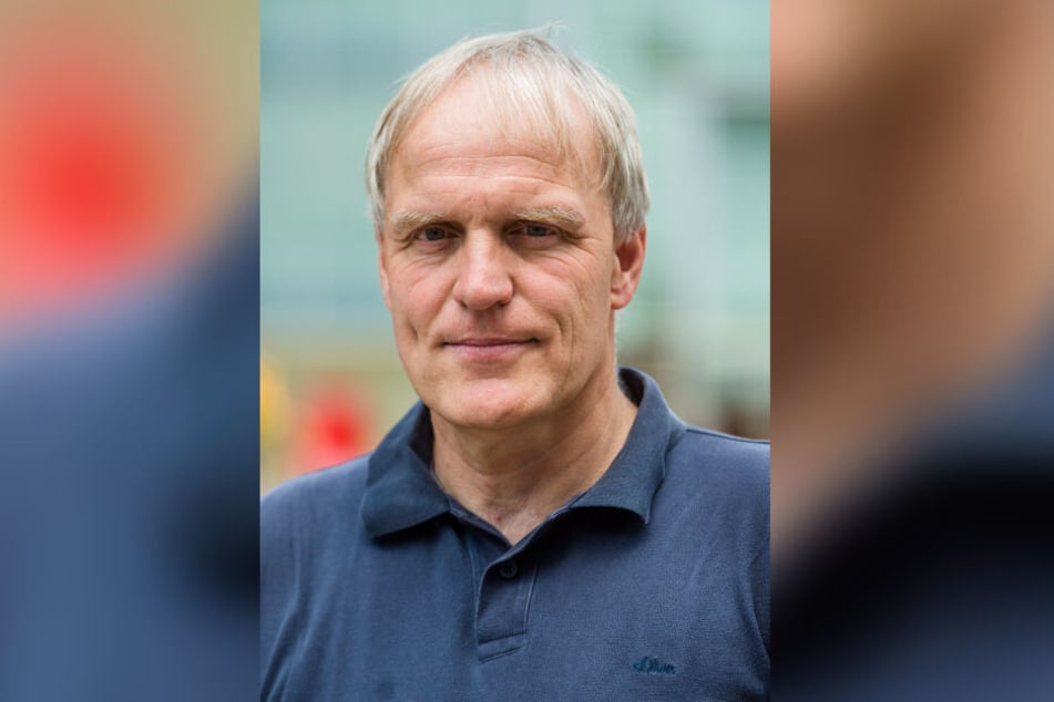 Grünen-Stadtrat Bernhard Herrmann fordert beim Müll Wiederverwerten vor Verbrennen.
