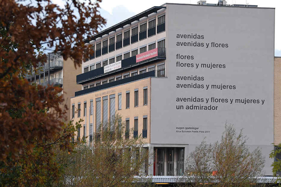 Seit Wochen gibt es über das Gedicht an der Alice-Salomon-Hochschule eine Debatte über Zensur und Kunstfreiheit.