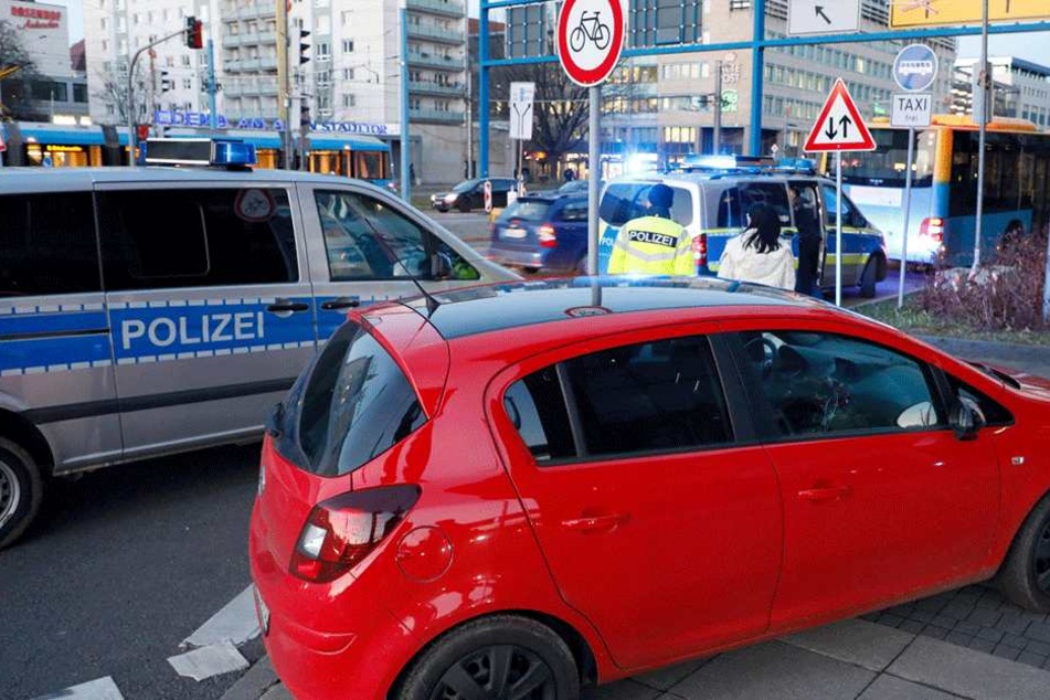 Die Beamten sind derzeit vor Ort.