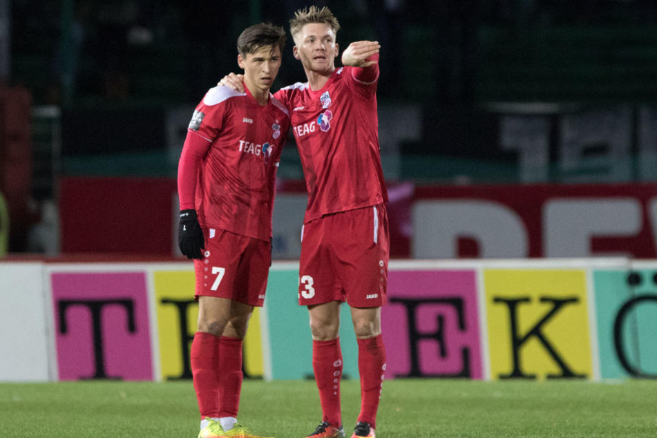 Theodor Bergmann (l.) bleibt noch mindestens eine Saison bei Rot-Weiß-Erfurt, Pablo Pigl verlässt den Verein allerdings.