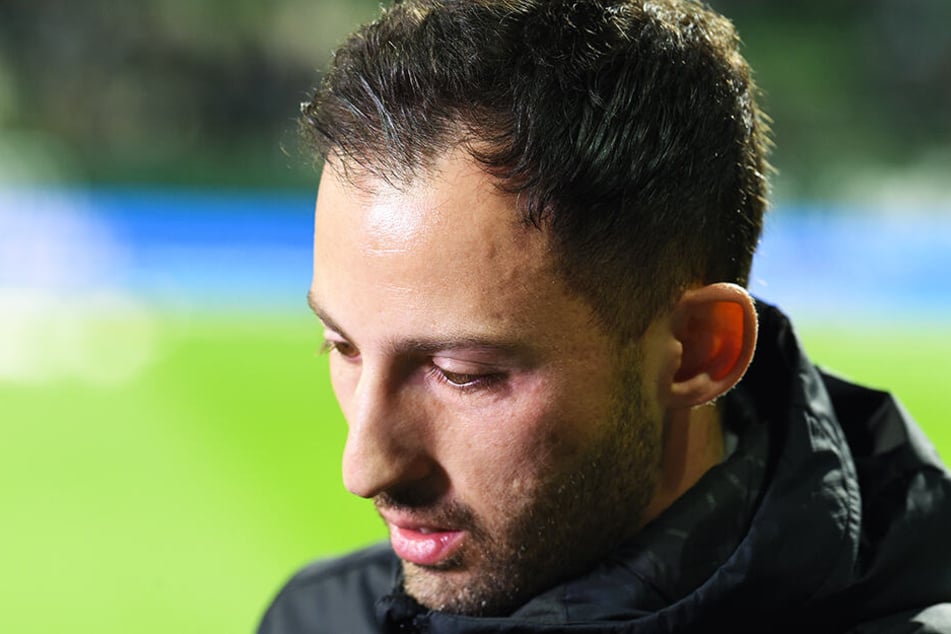 Schalke-Coach Domenico Tedesco verlor mit seinem Team auch beim SV Werder Bremen (2:4), bleibt aber vorerst dennoch S04-Coach.