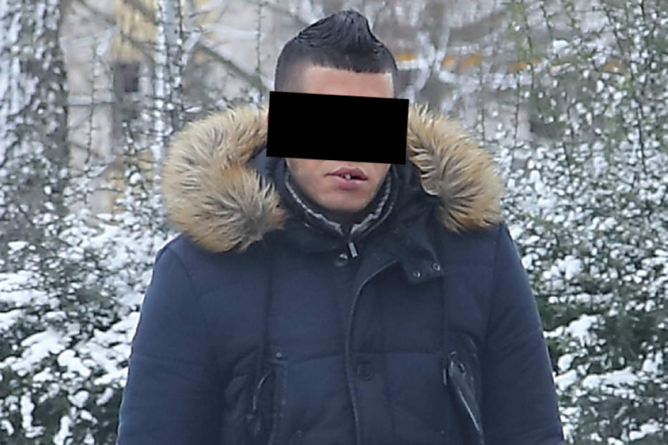 Der Raub auf den Behinderten war Nader S. (28) nicht nachzuweisen. Aber die
Hehlerei mit dem gestohlenen Handy.