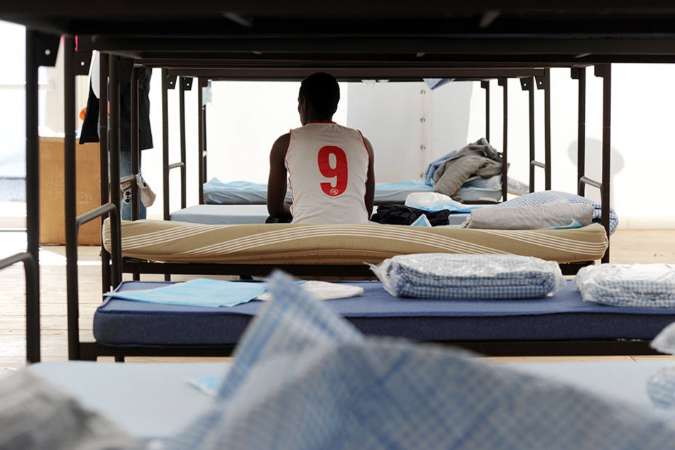 Immer weniger Flüchtlinge wohnen in NRW in Notunterkünften. (Symbolbild)