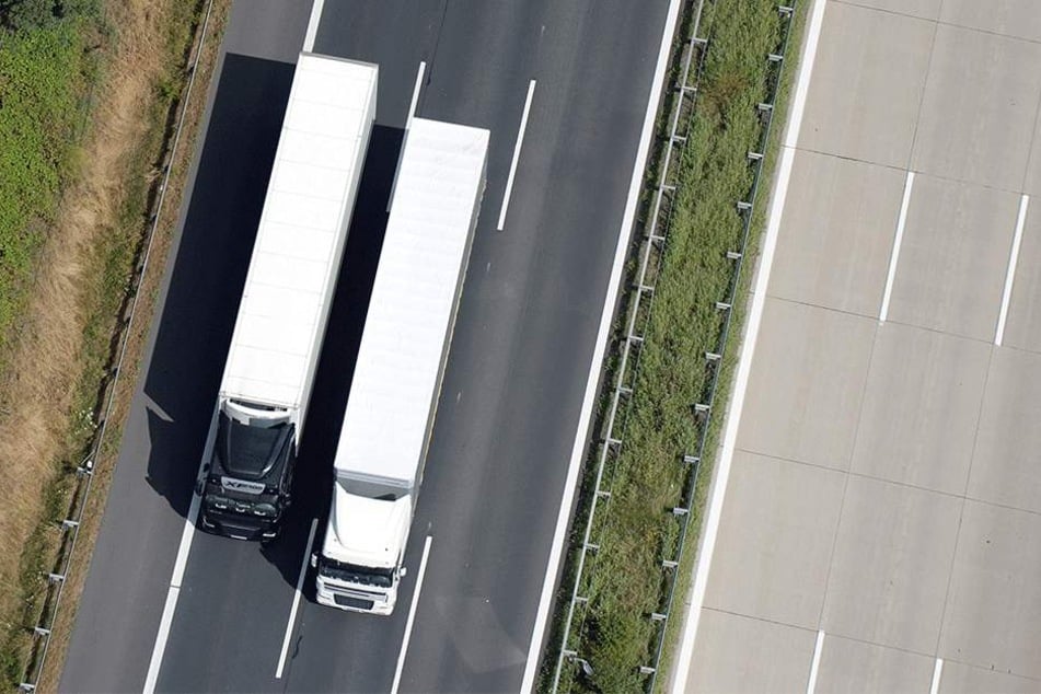 Wären die Autobahnen immer so frei wie hier, käme keiner auf die Idee, Überholverbote zu verhängen.
