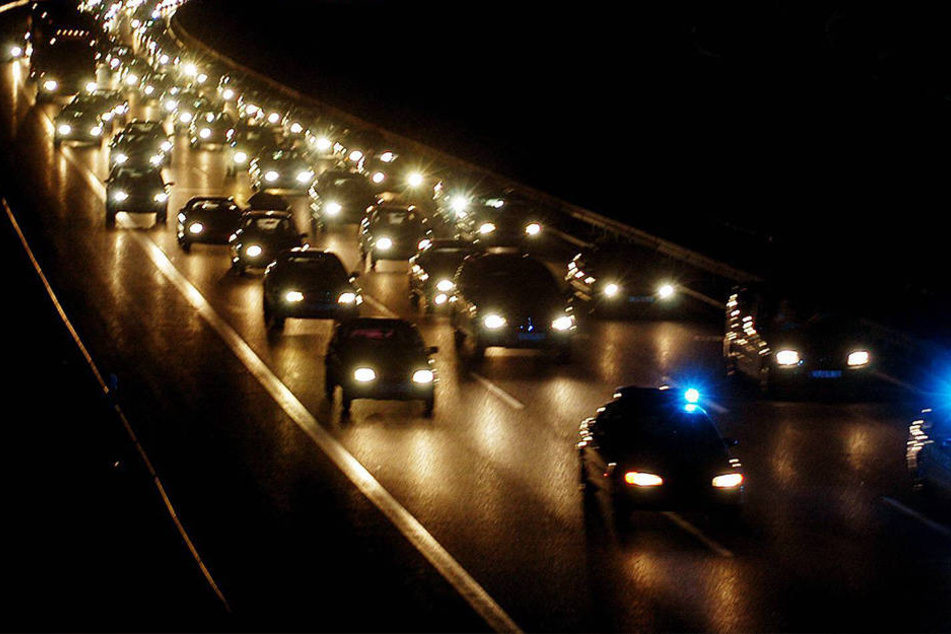 Am Montag kam es auf der A4 zu einem Mega-Stau nach einem Unfall. (Symbolfoto)