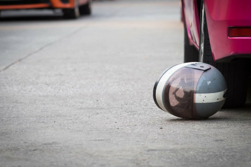 Dein 29-jähiger Rollerfahrer wurde bei dem Unfall schwer verletzt. (Symbolbild)