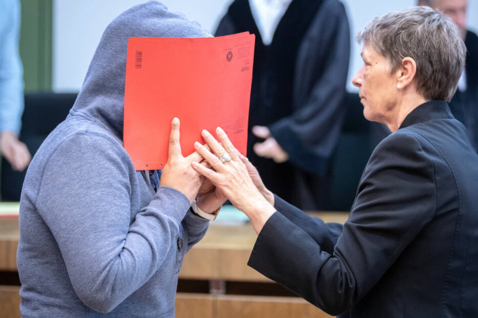 Eine 44 Jahre alte Frau muss sich in München vor Gericht verantworten.