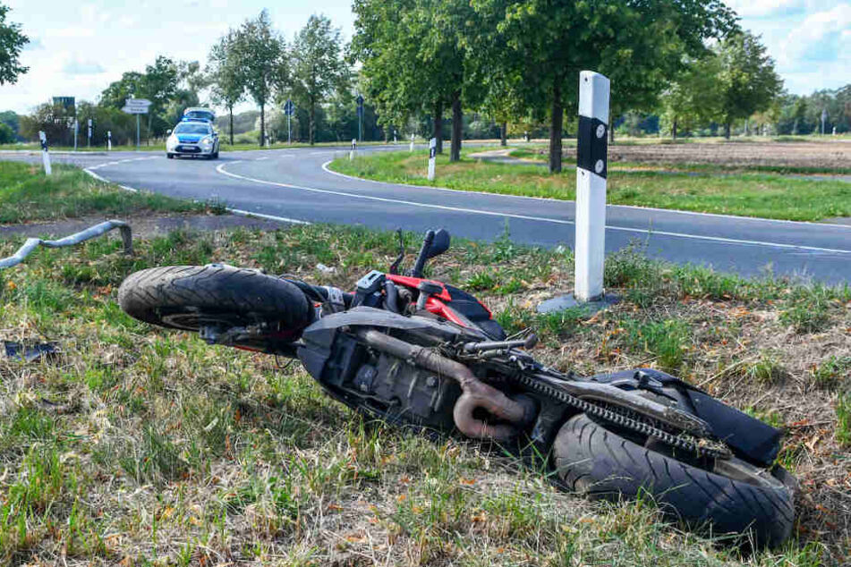 Der junge Motorradfahrer verlor die Kontrolle über seine Maschine.