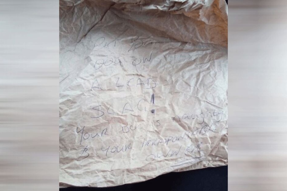 Diesen zerknüllten Zettel fand Grace Robertshaw an ihrem Wagen.