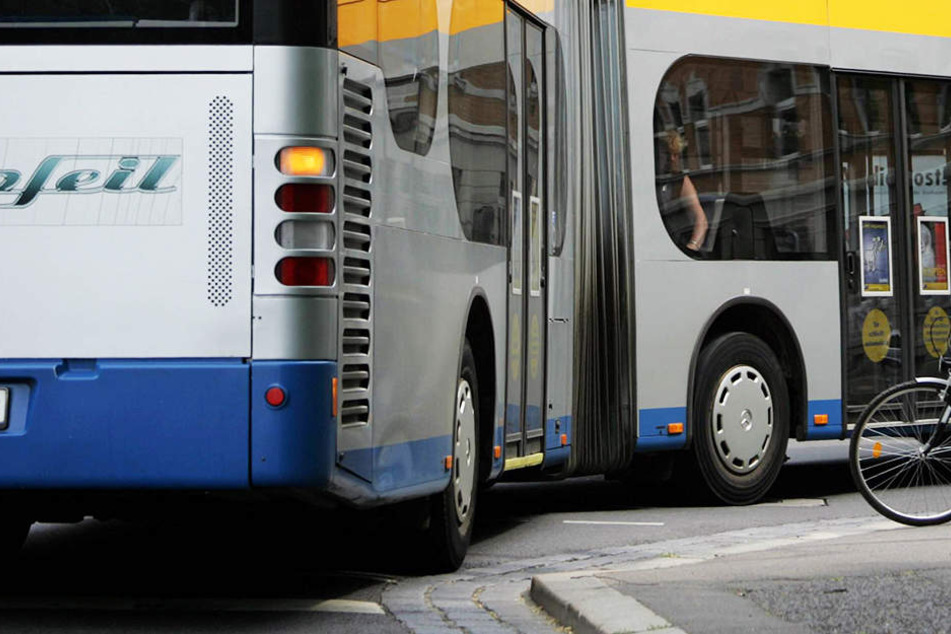 Am Donnerstag wurde gegen 14 Uhr eine 17-Jährige sexuell im Bus belästigt.