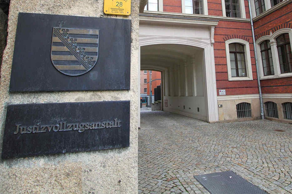 Am Samstag wurde der Mann aus dem Gefängnis entlassen. Am Montag kam er schon wieder mit dem Gesetz in Konflikt.