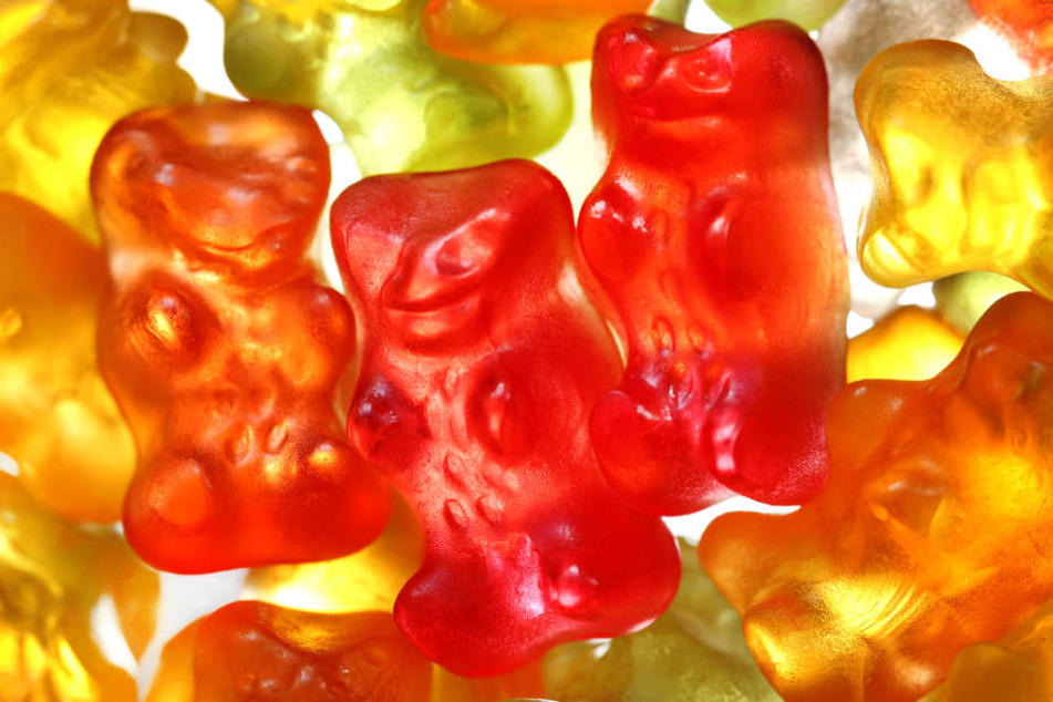Die Einbrecher richteten einen Schaden von mehr als 500 Euro an, um Gummibärchen zu klauen. (Symbolbild)