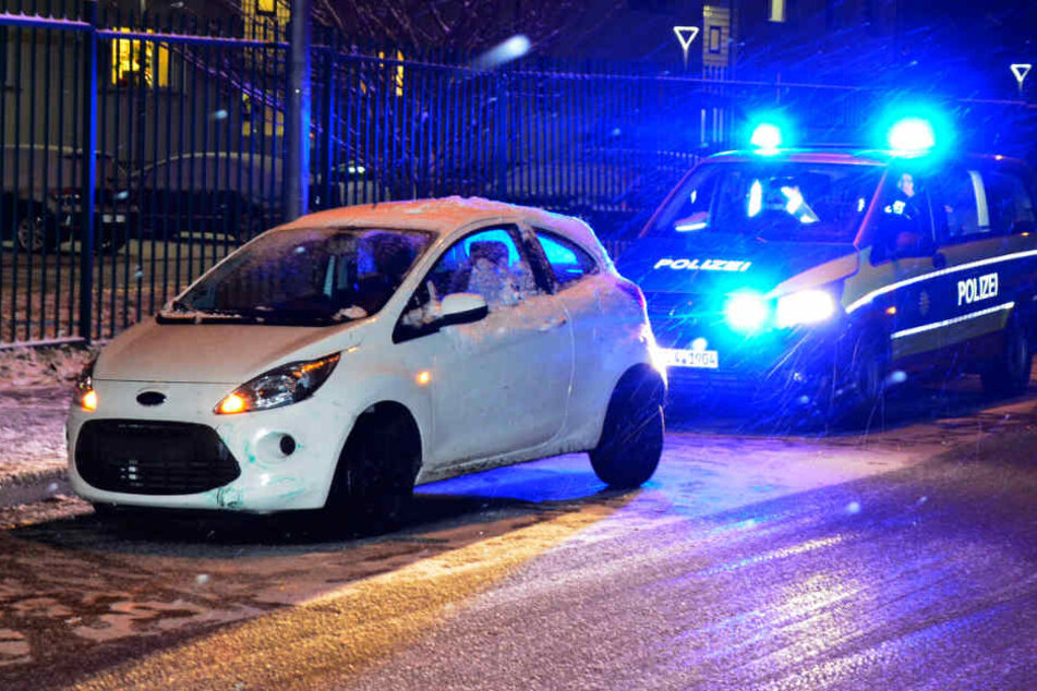 Der Fahrer dieses Kleinwagens geriet auf Höhe der Robinson Barracks ins Schleudern.
