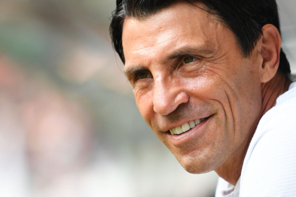 Sportdirektor Bruno Hübner (Archivbild) hat seinen Vertrag bis 2021 verlängert.