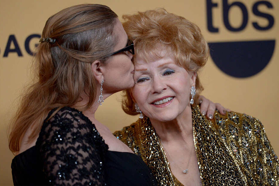 Debbie Reynolds ist nur einen Tag nach ihrer Tochter Carrie Fisher gestorben.