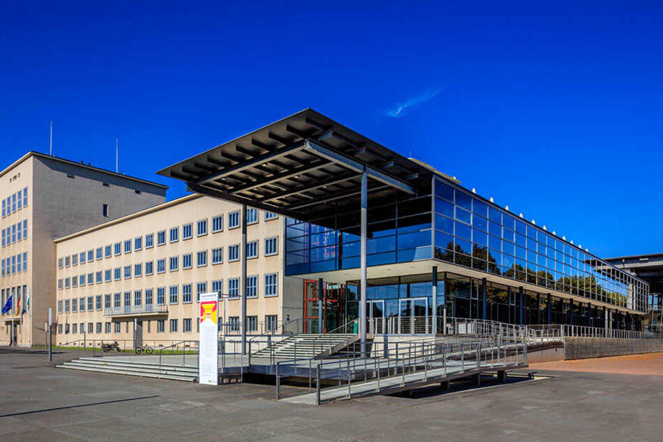 Das Parlament in Dresden soll endlich eine neue Telefonanlage bekommen. Nur
wann?