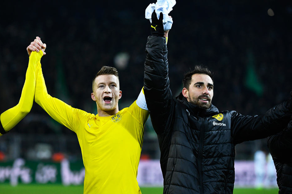 Haben neun Punkte Vorsprung: BVB-Kicker Marco Reus und Paco Alcacer haben allen Grund zu jubeln.