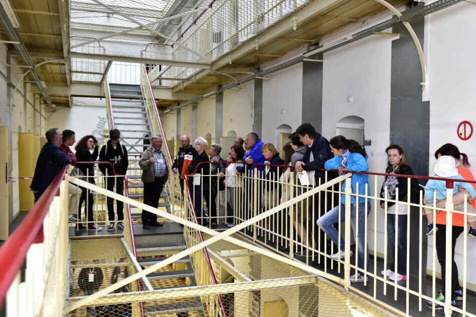 Im Kaßberg Gefängnis konnten die Besucher an Führungen teilnehmen.
