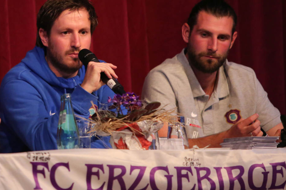 Für Aues Cheftrainer Hannes Drews war es der erste "Veilchen"-Stammtisch.