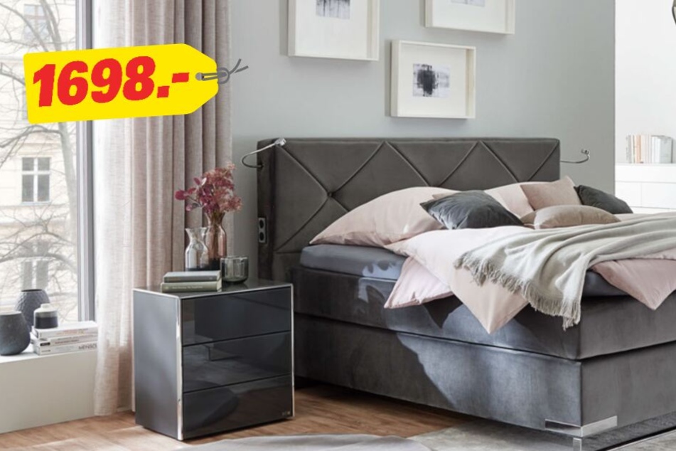 Dieses Boxspringbett bekommt Ihr für nur 1.698 Euro. Mehr dazu im Prospekt.