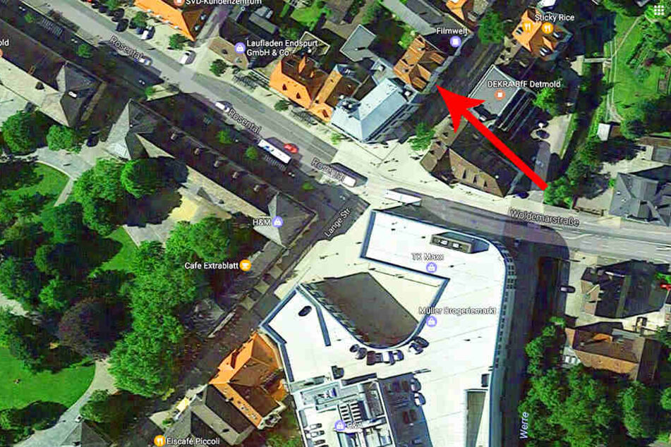 An der Ecke Lange Straße/Woldemarstraße wurde das Juweliergeschäft ausgeraubt.