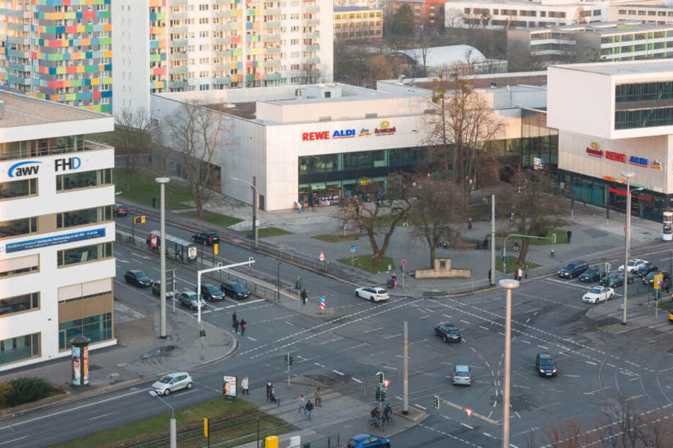 "Tatort" Straßburger Platz: Hier wurde Audi-Fahrer Blaschke von Polizisten aufgehalten, weil er beim Fahren auf dem Handy herumgetippt haben soll.