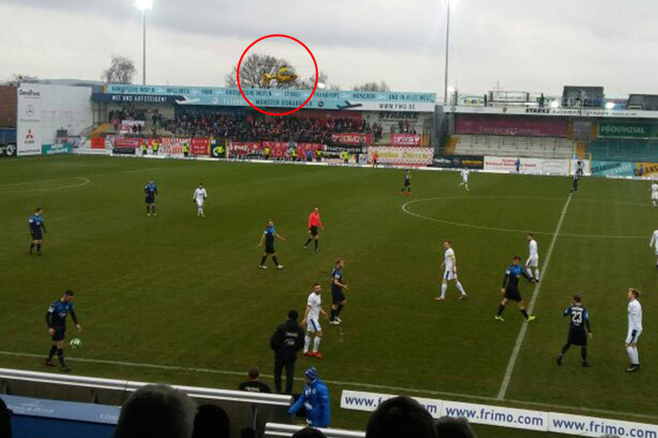 Ein Rettungshubschrauber wurde ans Lotter Frimo Stadion gerufen.