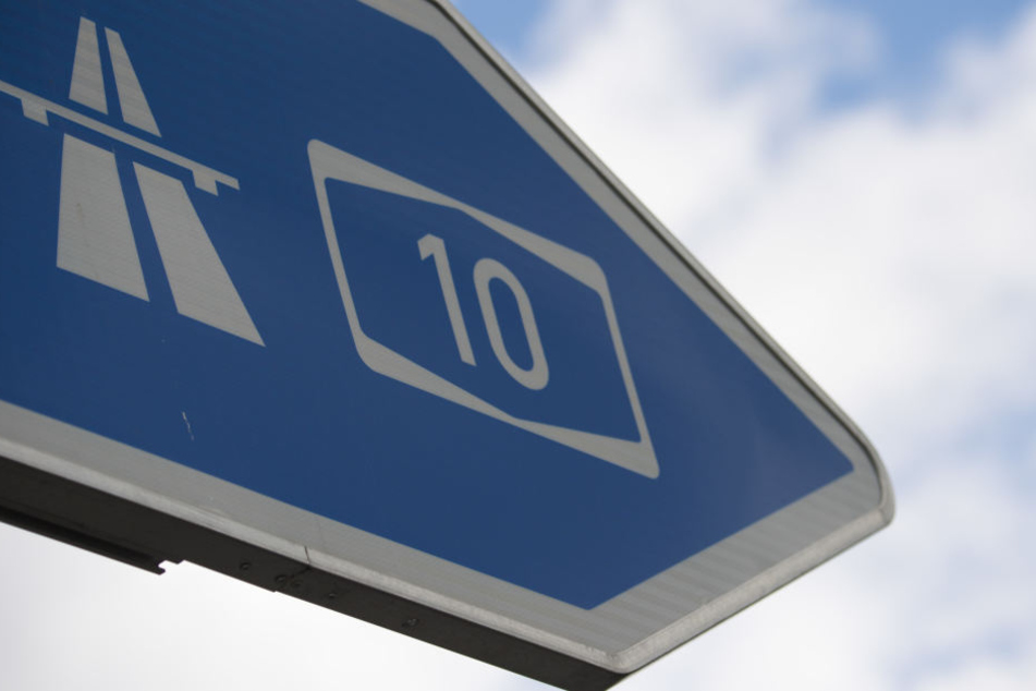 Auf der A10 in Berlin kam es in der Nacht zu Sonntag zu einem schrecklichen Unfall (Symbolbild).