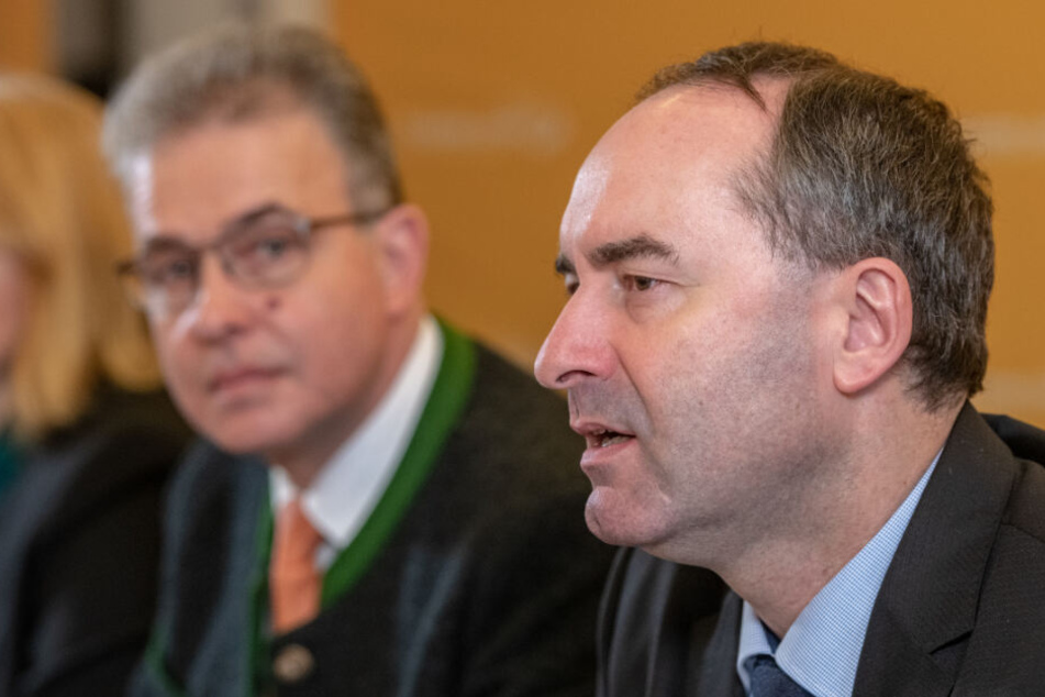 Florian Streibl (l) und Hubert Aiwanger bei der Winterklausur der Freien Wähler.