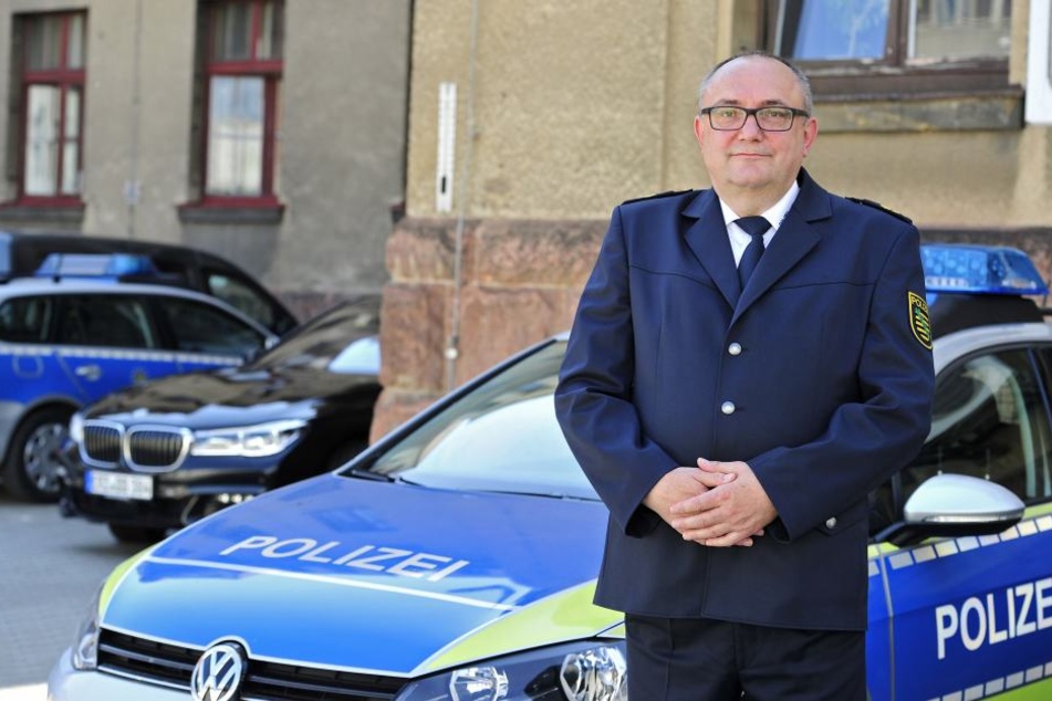 Der Zwickauer Polizeipräsident Conny Stiehl (59) will mit seinen Kollegen aus Sachsen-Anhalt, Thüringen, Bayern, Hessen und Niedersachsen Gangster grenzüberschreitend jagen.