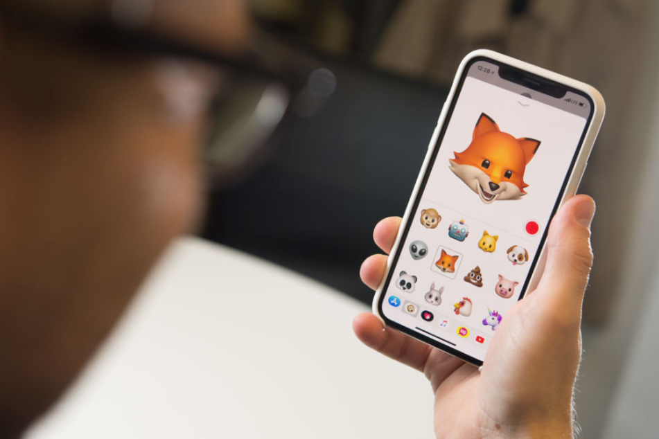 Über 150 Apple-Jünger haben sich nach einem Zeitungsbericht vor dem Store im Breuningerland gedrängt, um an das iPhone X (Bild) zu kommen.