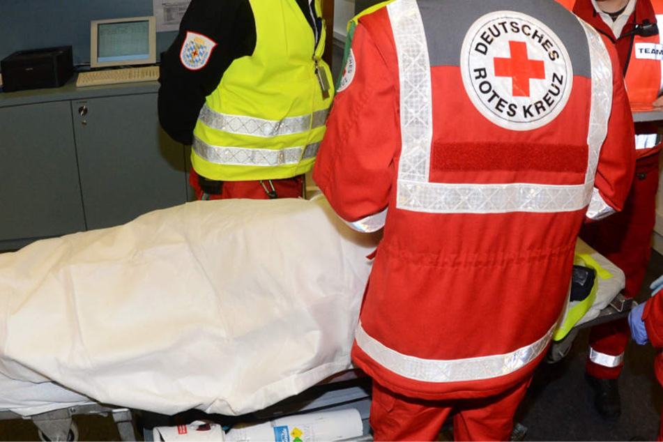 Der 44-Jährige und seine Tochter kamen in ein Wiesbadener Krankenhaus (Symbolbild).