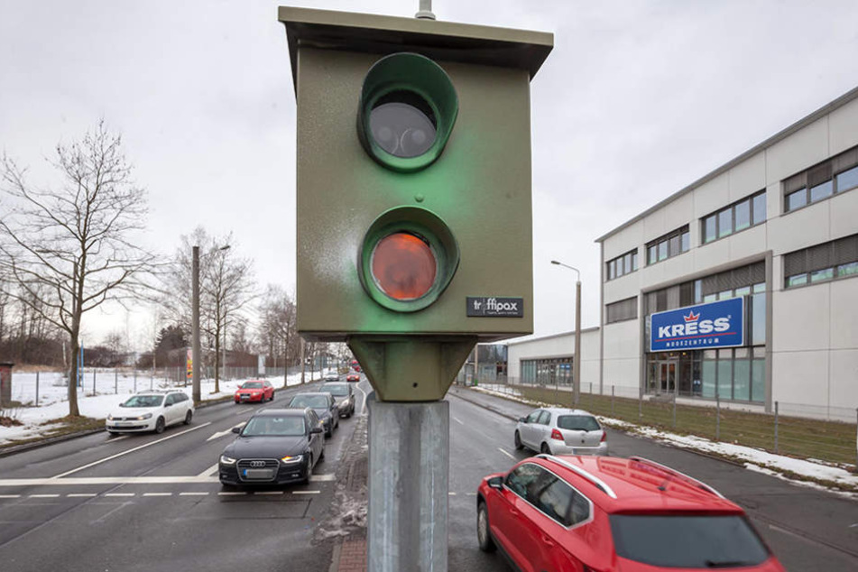 Raser, Ampelsünder und Falschparker mussten in
Stadt und Kreis fünf Millionen Euro bezahlen.