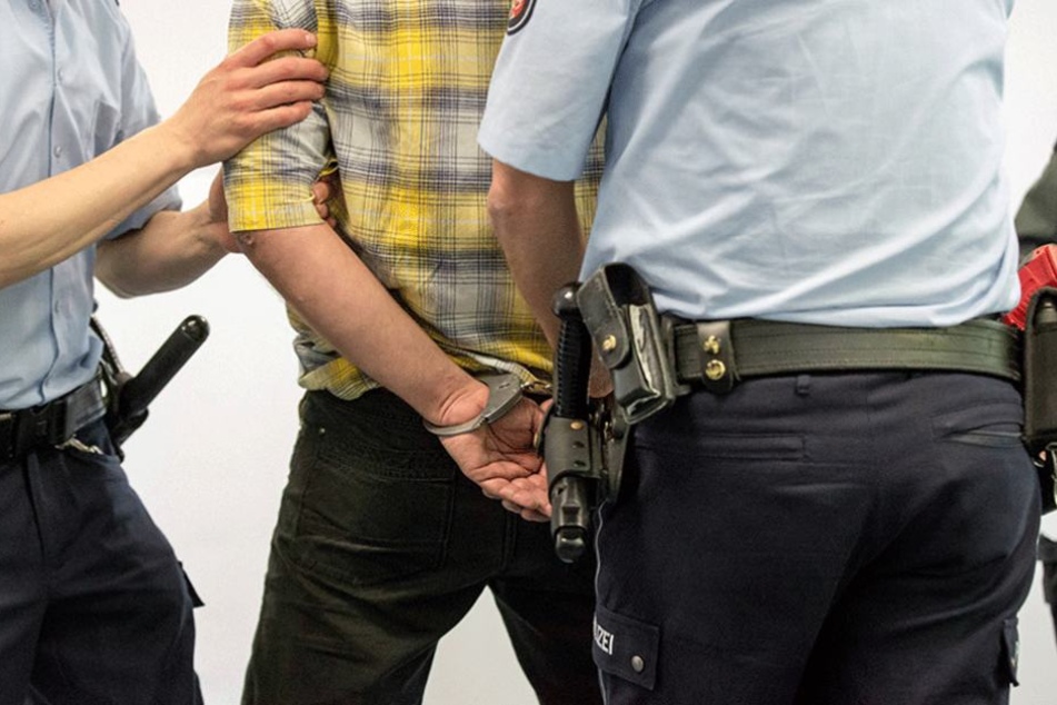 Der 20-jährige Sohn wurde festgenommen.