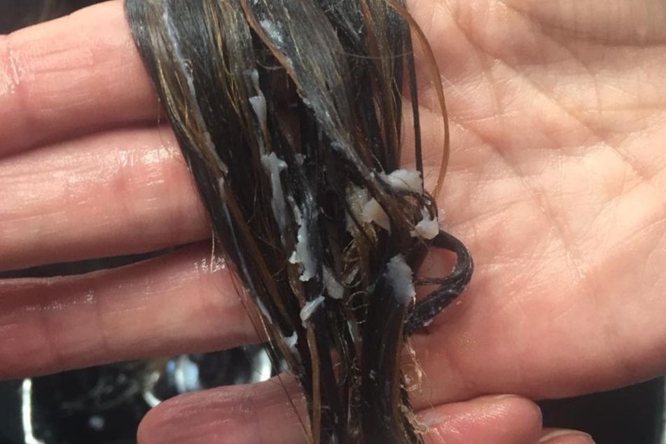 Für diesen Haar-Fail war die Friseurin nicht verantwortlich.