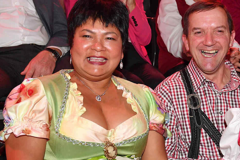 Narumol und Bauer Josef sind seit 2010 ein Traumpaar.