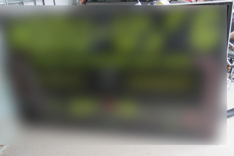 Laut Polizei stammen die Objekte aus dem sportlichen Bereich.