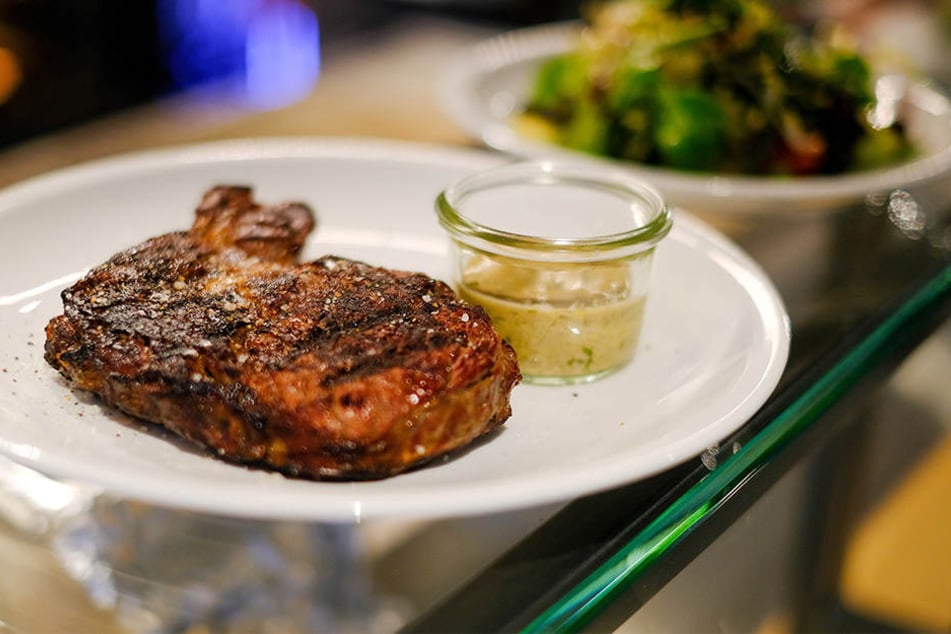 100 g Fleisch enthalten knapp 12,3 mg Zink.